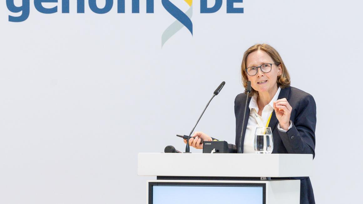 Prof. Dr. Dr. Melanie Börries, Freiburg